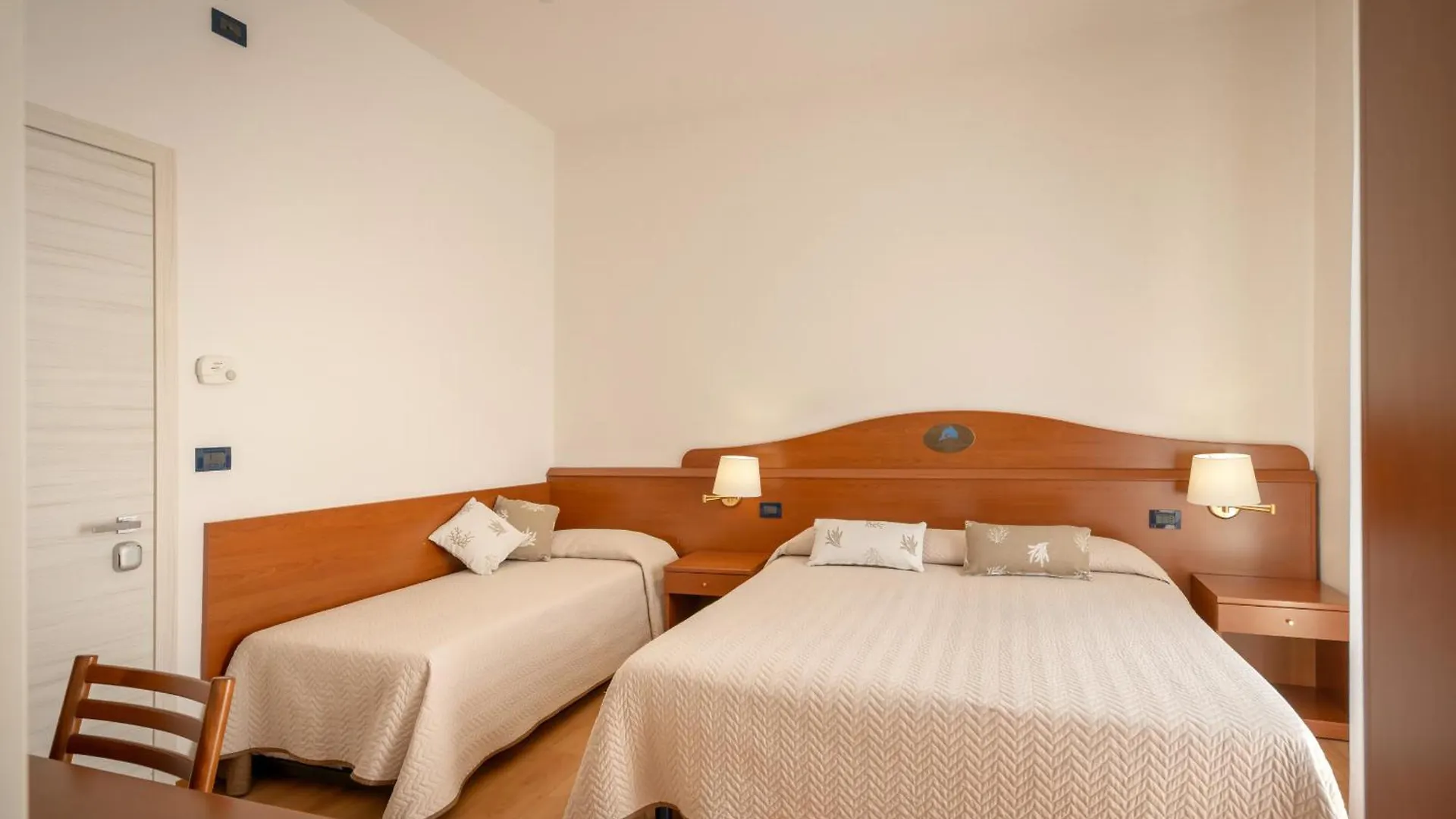 Hotel Delfino Caorle 3*,  Italy